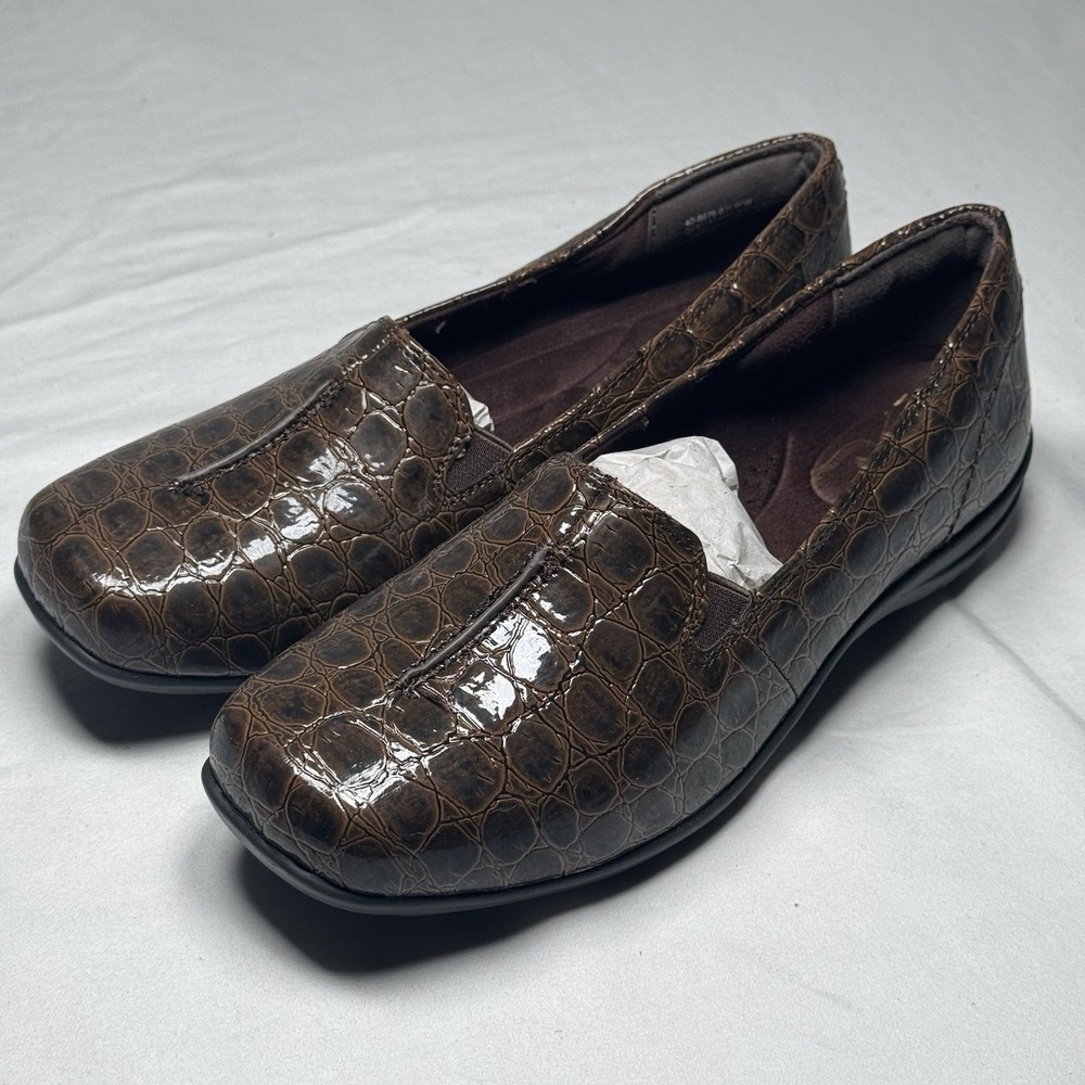 Womens Brown Croc Embossed Comfort Flats Slip On Casual Shoes Size 6.5 Wide